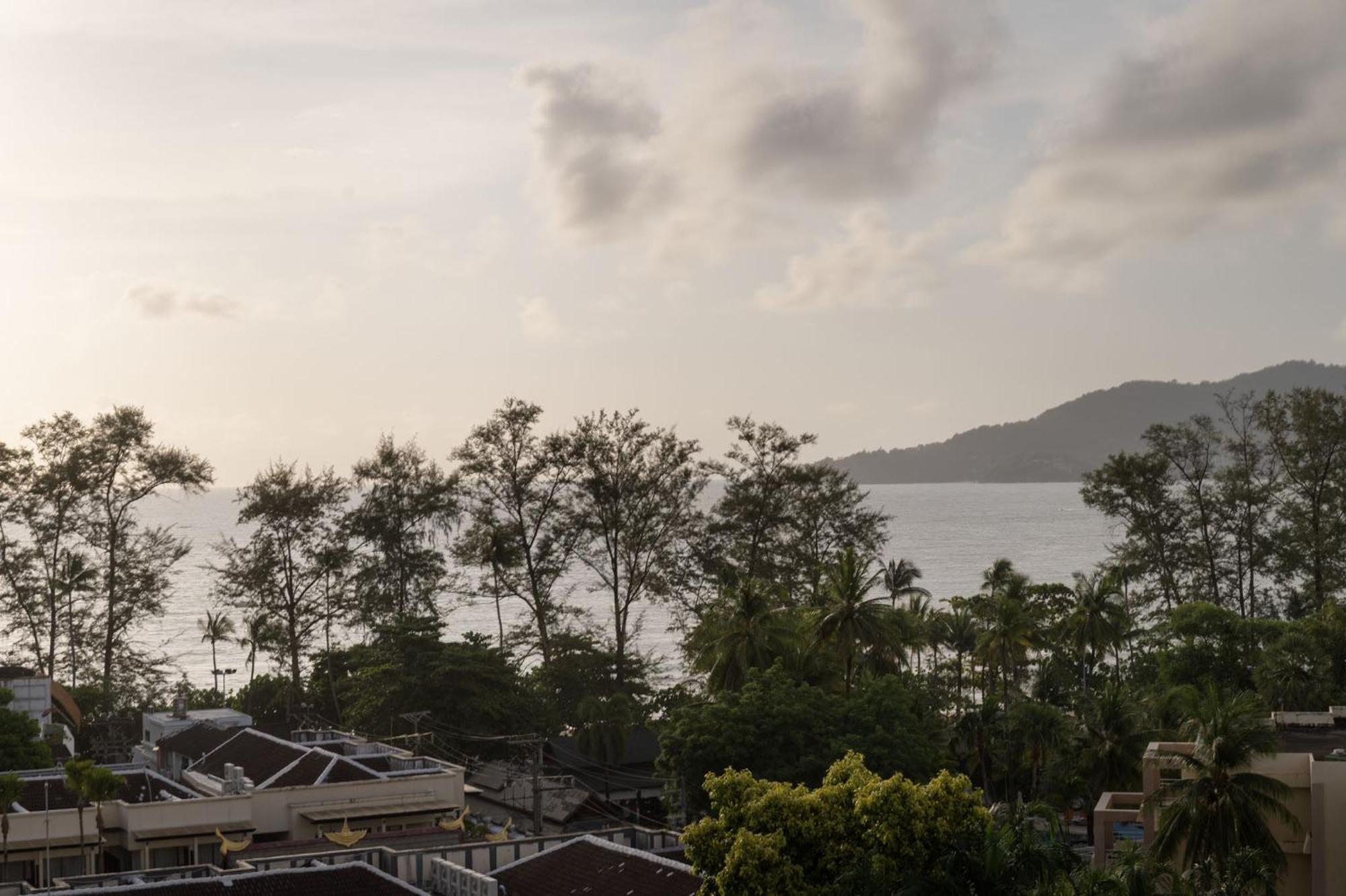 Radisson Red Phuket Hotel 5*