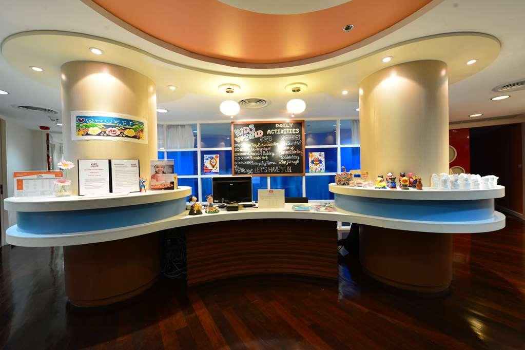 Hotel Radisson Red Phuket 5*